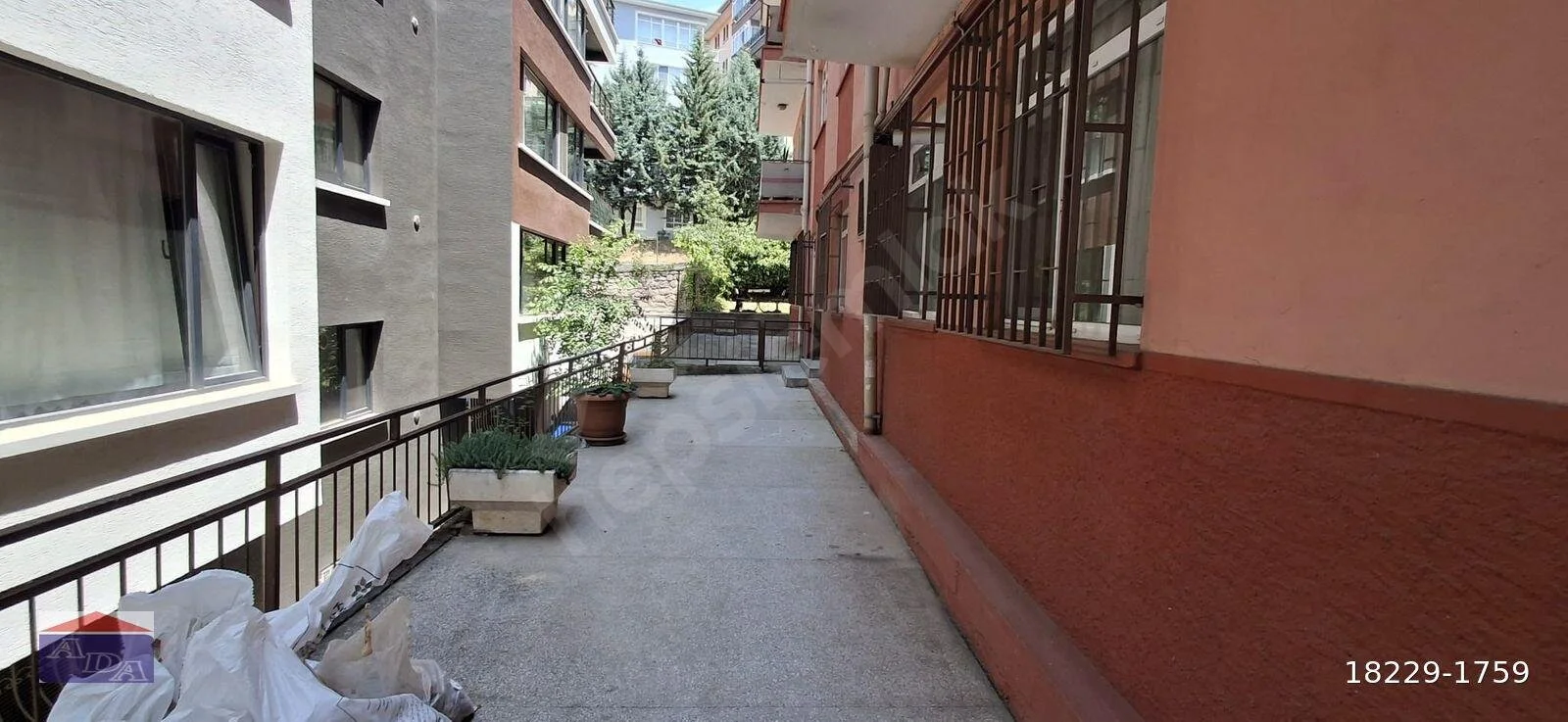 Esat Başçavuş Sokakta 3+1 Yapılı Kombili Otoparkı Ön Cephe Daire-20