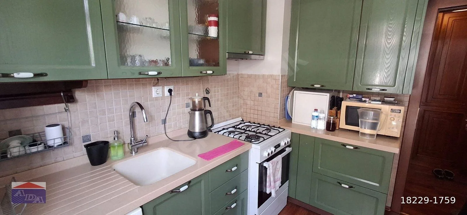 Esat Başçavuş Sokakta 3+1 Yapılı Kombili Otoparkı Ön Cephe Daire-9